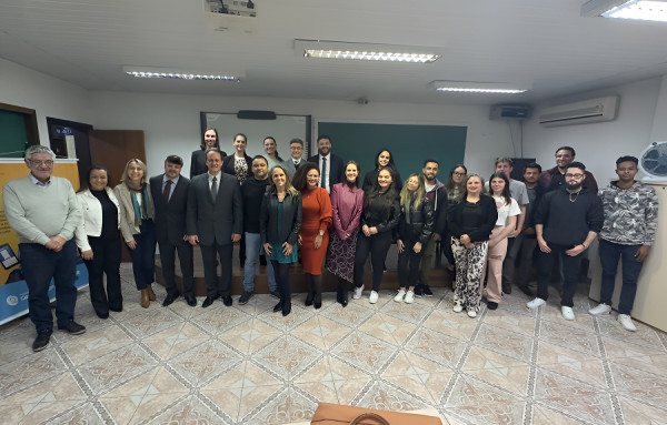 Palestra: O papel do advogado no banco dos réus