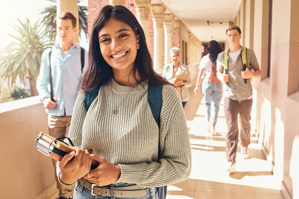 Bolsas de 50% para cursar graduação na CNEC