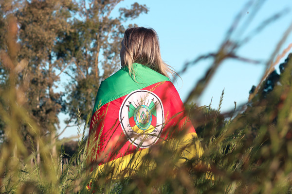 Quando a água baixar, o que fica além do barro?