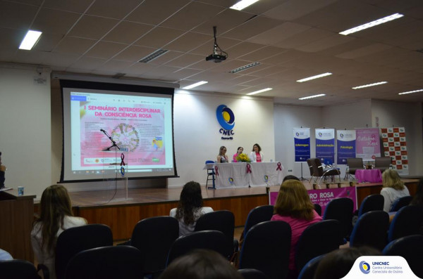 Outubro Rosa é tema de debate na UNICNEC