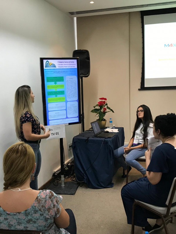 Acadêmicas do Curso de enfermagem representam o curso em Evento Científico no Rio de Janeiro