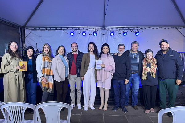 Reitora do UNICNEC Osório participa da 38ª Feira do Livro e propõe parceria com o Conselho Municipal de Cultura