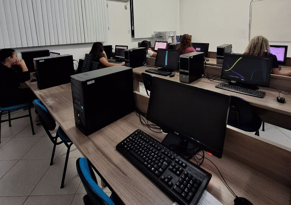 No EAD CNEC Rio das Ostras, você estuda com liberdade e faz suas provas com toda a estrutura que merece!